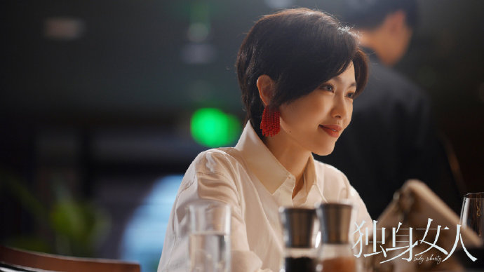 唐嫣林展翘自由强大坦荡  唐嫣林展翘杀青期待下一次相遇   唐嫣林展翘自由强大坦