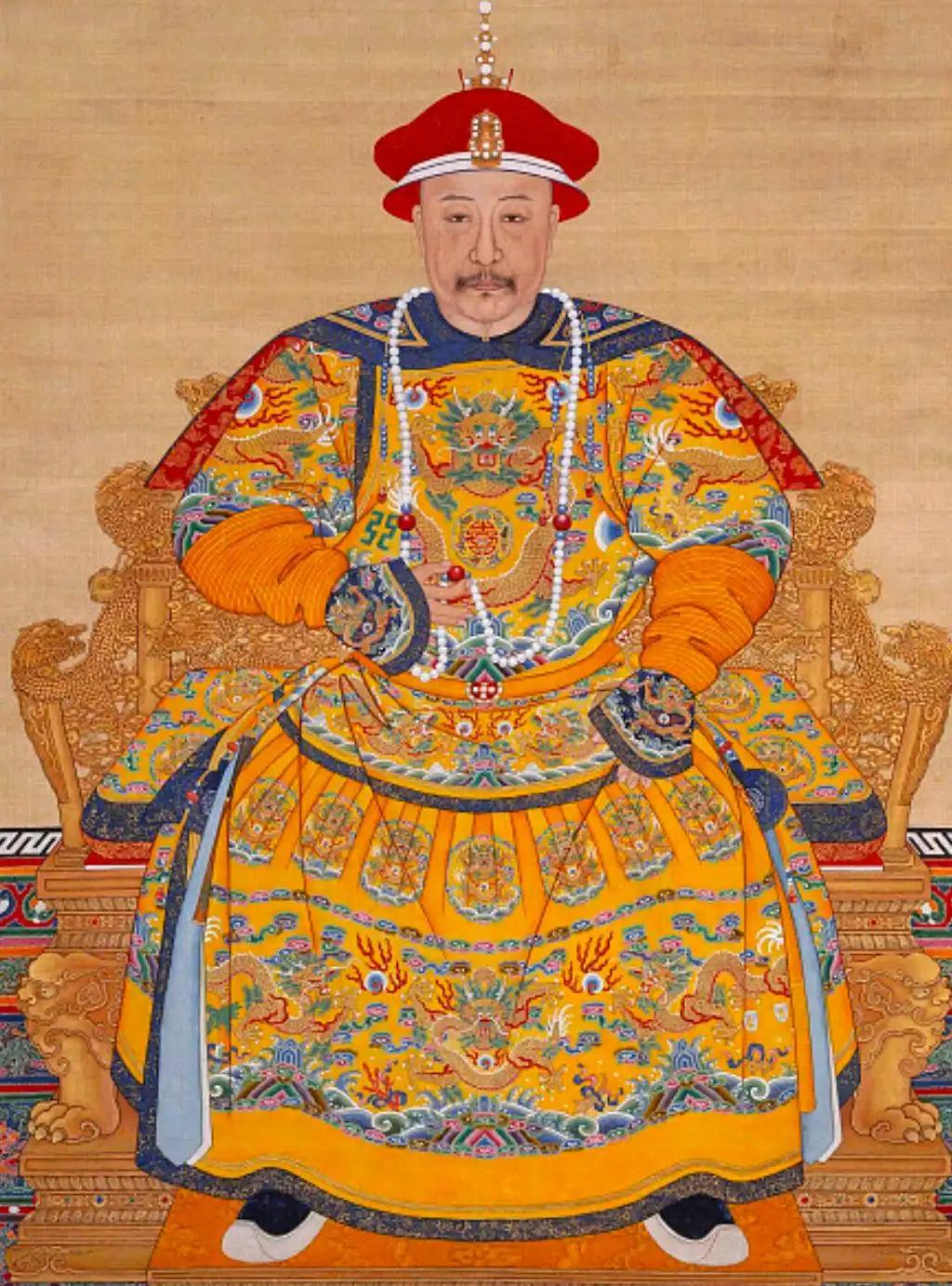 清朝皇室非常看重出身，康熙却为什么选一个“下人之女”为皇后

在讨论康熙帝选择赫