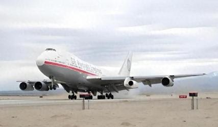 中国飞机被扣在俄罗斯！开资料显示，目前至少有27架中国商用飞机滞留在俄罗斯，说是