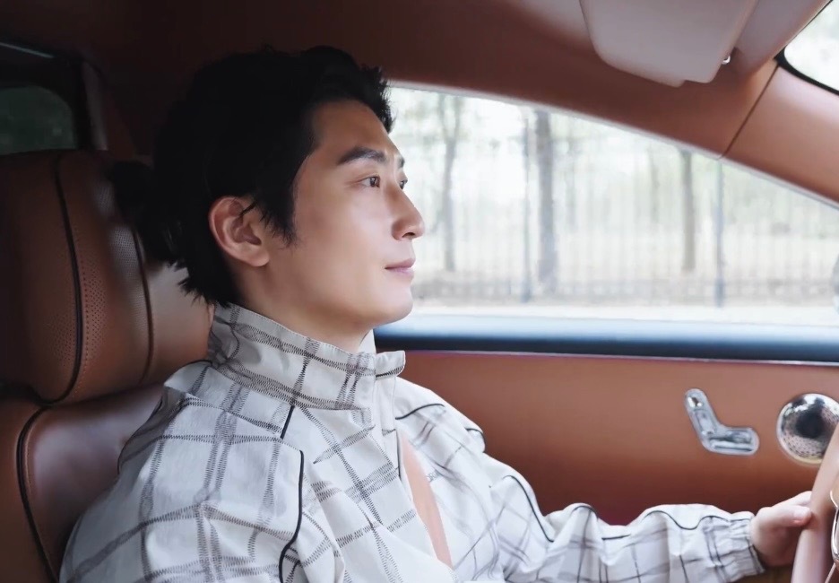 窦骁的度假氛围感给到夯 窦骁的度假vlog，那种感觉隔着屏幕都觉得治愈。最鲨的是