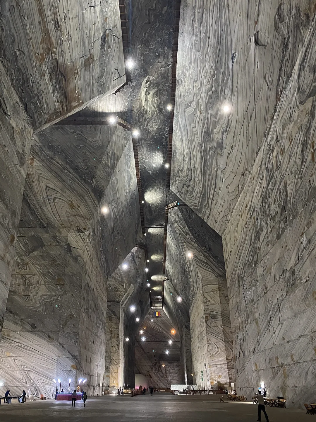 罗马尼亚Slănic盐矿👽“欢迎来到地下城...”