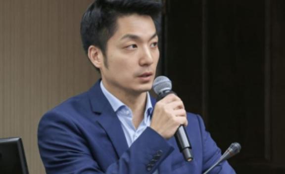 台北市长蒋万安最近撂了句狠话！他表示，如果大陆军机继续在台海绕飞演习，他就要停掉