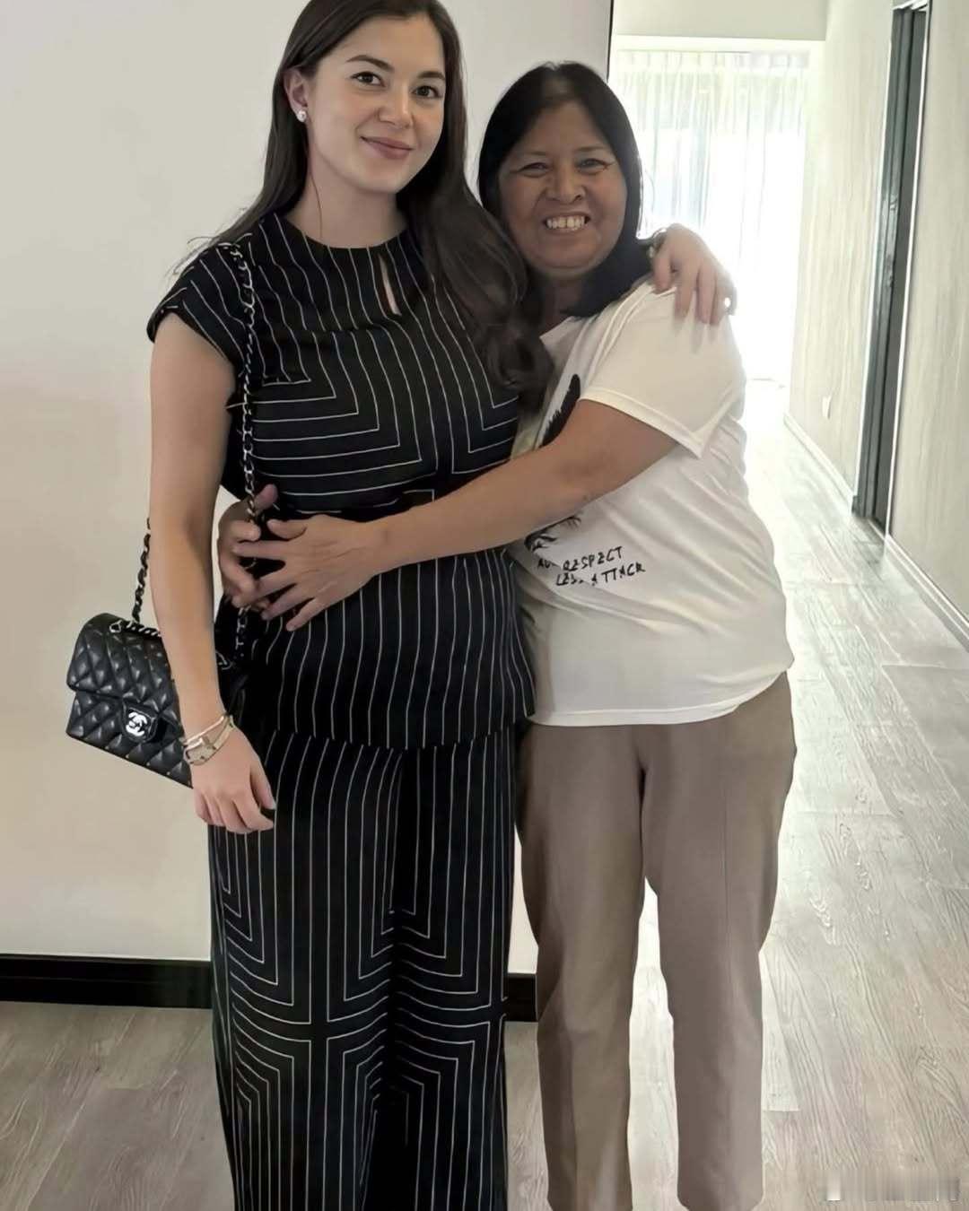 文莱王室 🇧🇳阿妮莎王妃估计快临盆啦，肚子巨大无比。世界各国王室文莱王妃阿妮