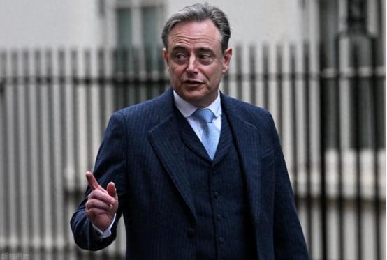 不服就干！比利时打响反华第一枪，通告全球，断的就是中方退路
 
2026 年 3