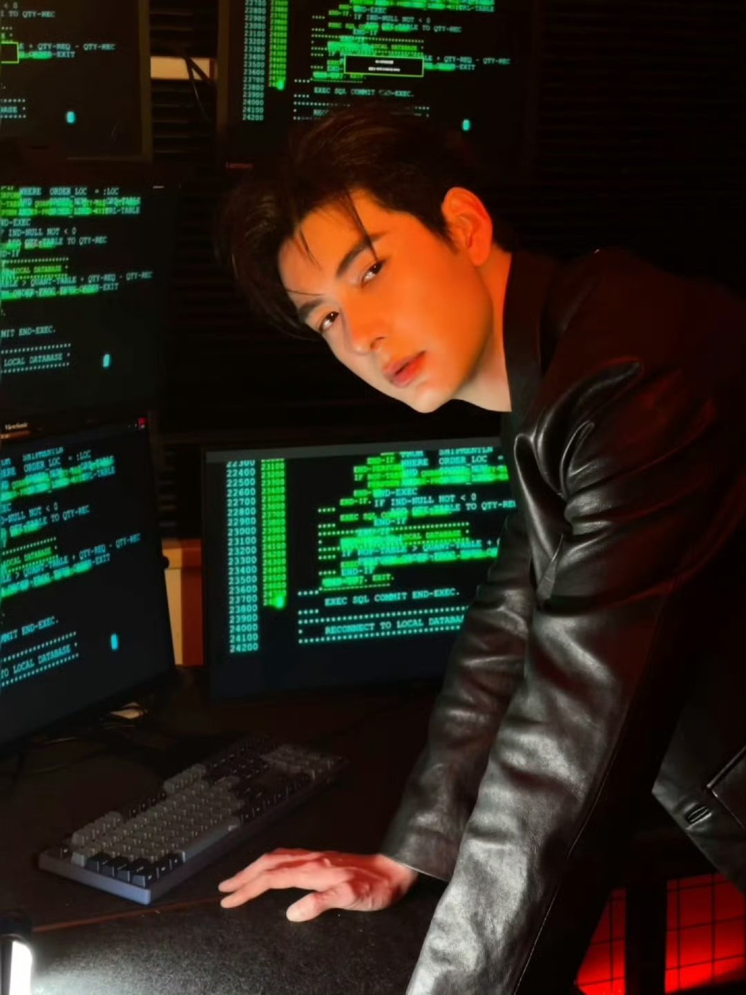 陈星旭黑客帝国look陈星旭带你上分 啊啊啊终于懂陈星旭的颜值了！ 