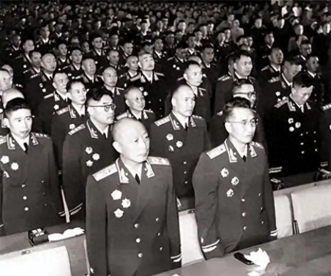无军职却被授予上将军衔，没人反对，他为何始终不愿穿上将军服呢？
1955年9月，