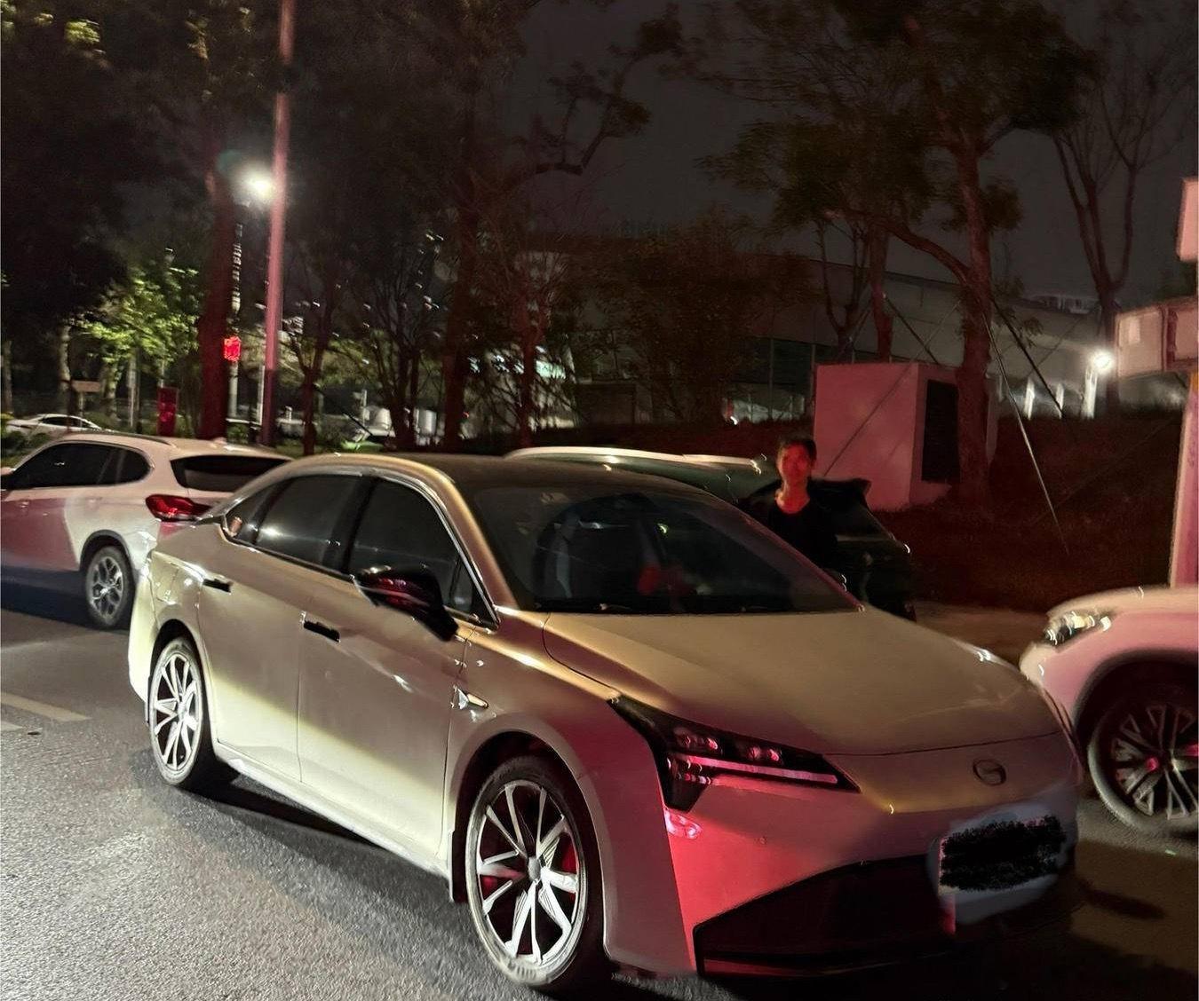 司机高速上睡了6次乘客录下全程怎么有人把L2当L4开想起有一次晚上接近凌晨12点