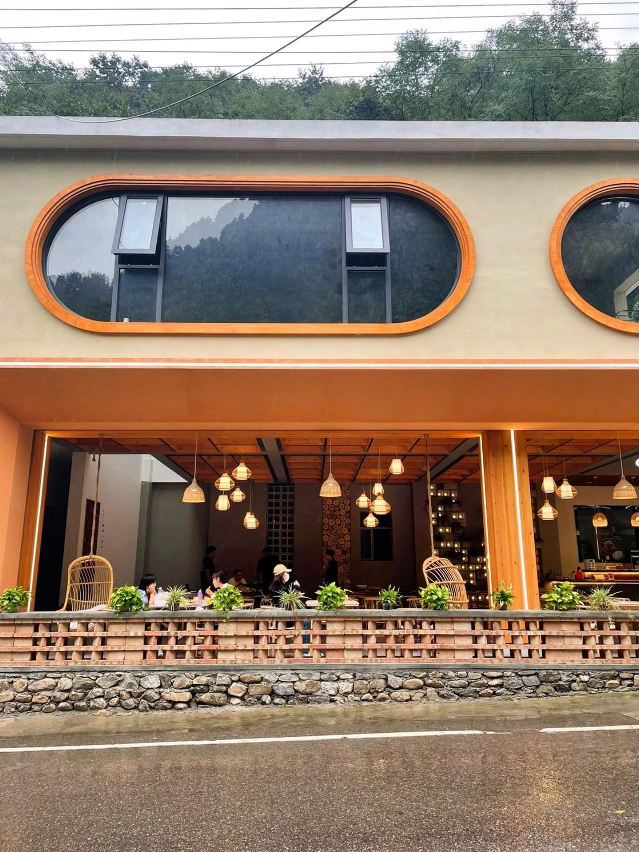 现sha现吃的石锅鱼太香啦💯氛围感餐厅打卡 #秦岭