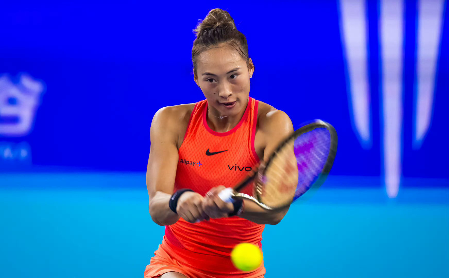 郑钦文晋级东京站八强#网坛风云# WTA500东京站第二轮，头号种子郑钦文首盘4