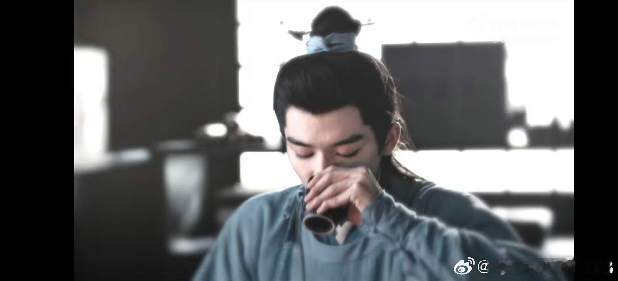王星越新剧为真相拼命又赌命 王星越在定风波里的萧北冥，为了真相总跟毒药较劲，身上