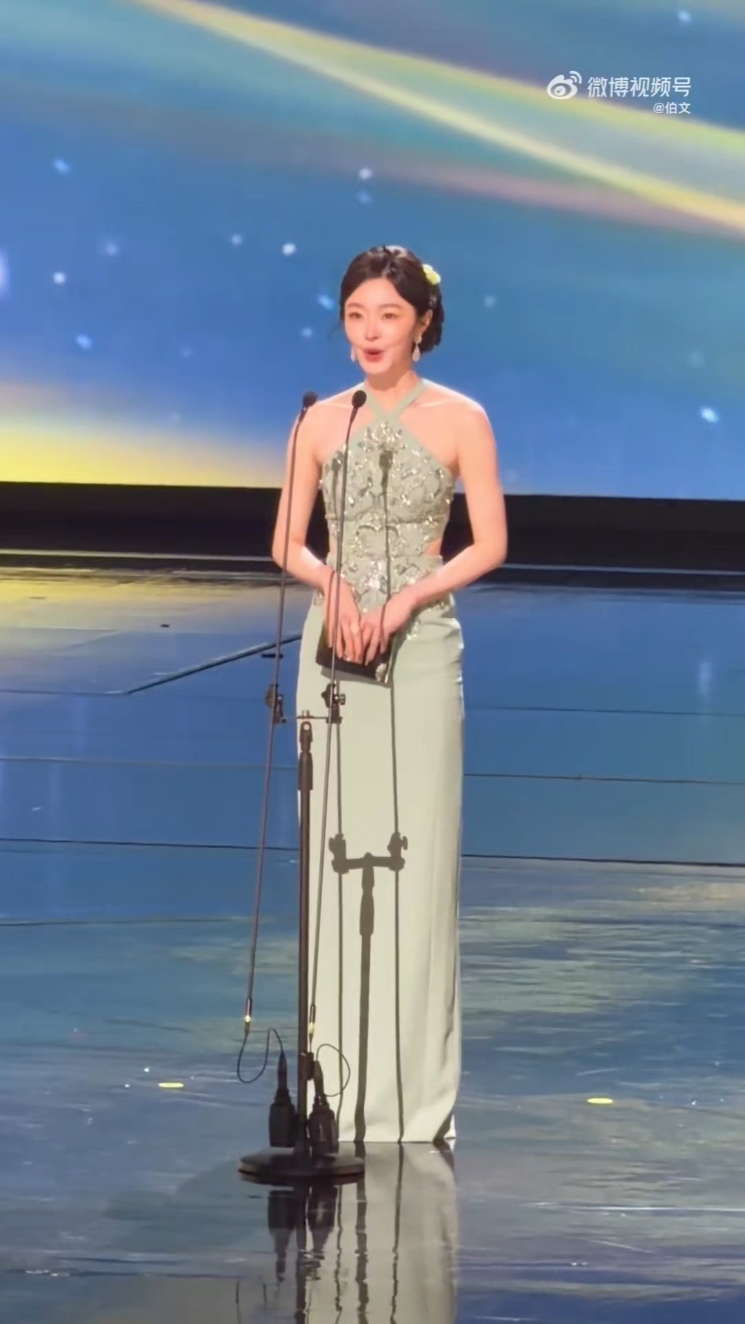 宋轶万茜双女主剧本我先写 万茜宋轶同框直接脑补一部双女主大戏！飒爽姐姐×温婉佳人