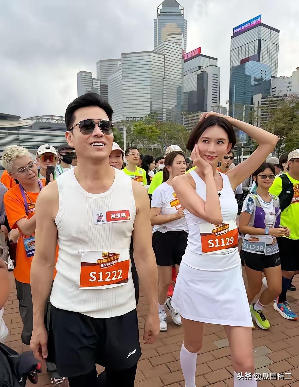 70岁跑马拉松，林志玲那个眼神我真看懂了！  那天香港马拉松现场，一个50，一个