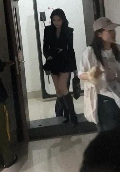 刘亦菲最近锻炼了嘛?身材是真不错 ​​​