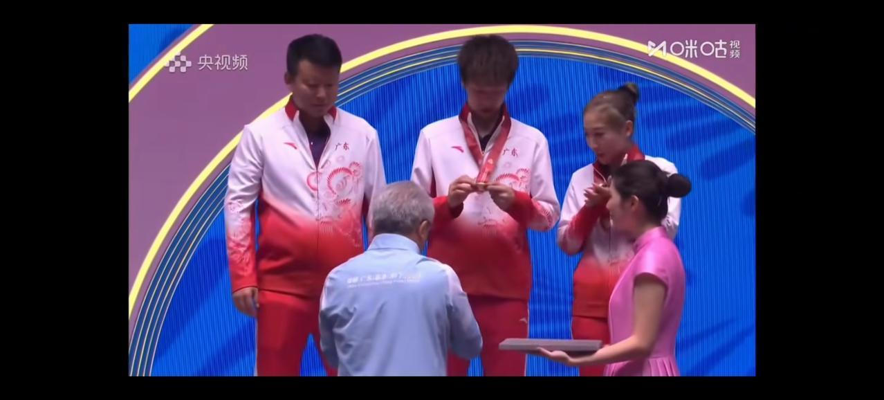 姜还是老的辣。全运会乒乓球混双决赛，老将林高远和刘诗雯搭档，4:2逆转年轻的陈垣