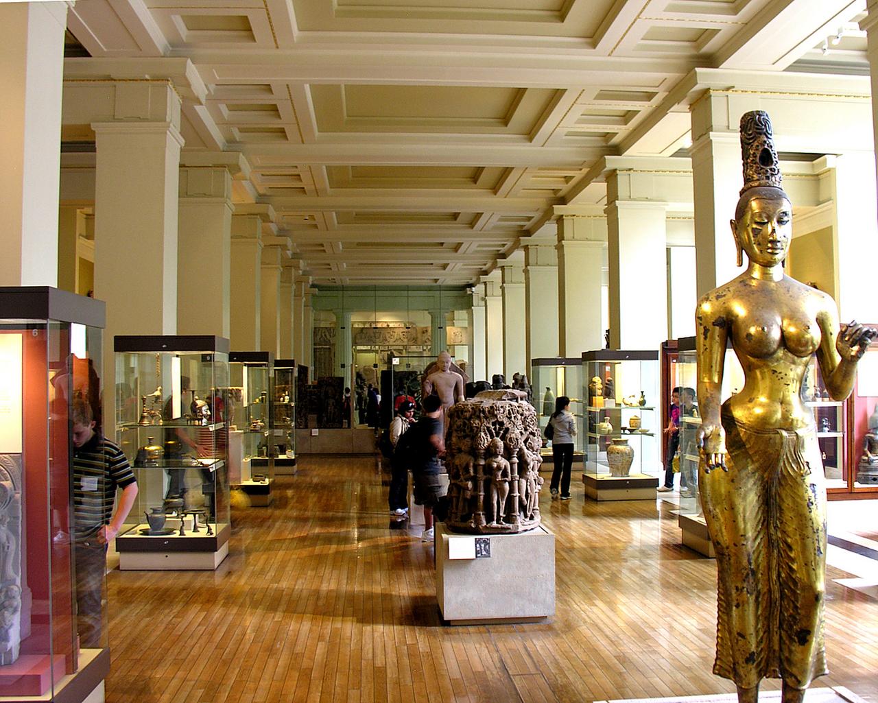 伦敦的博物学风靡到什么程度呢?伦敦的博物学风靡程度，称得上是深入城市肌理。这里有