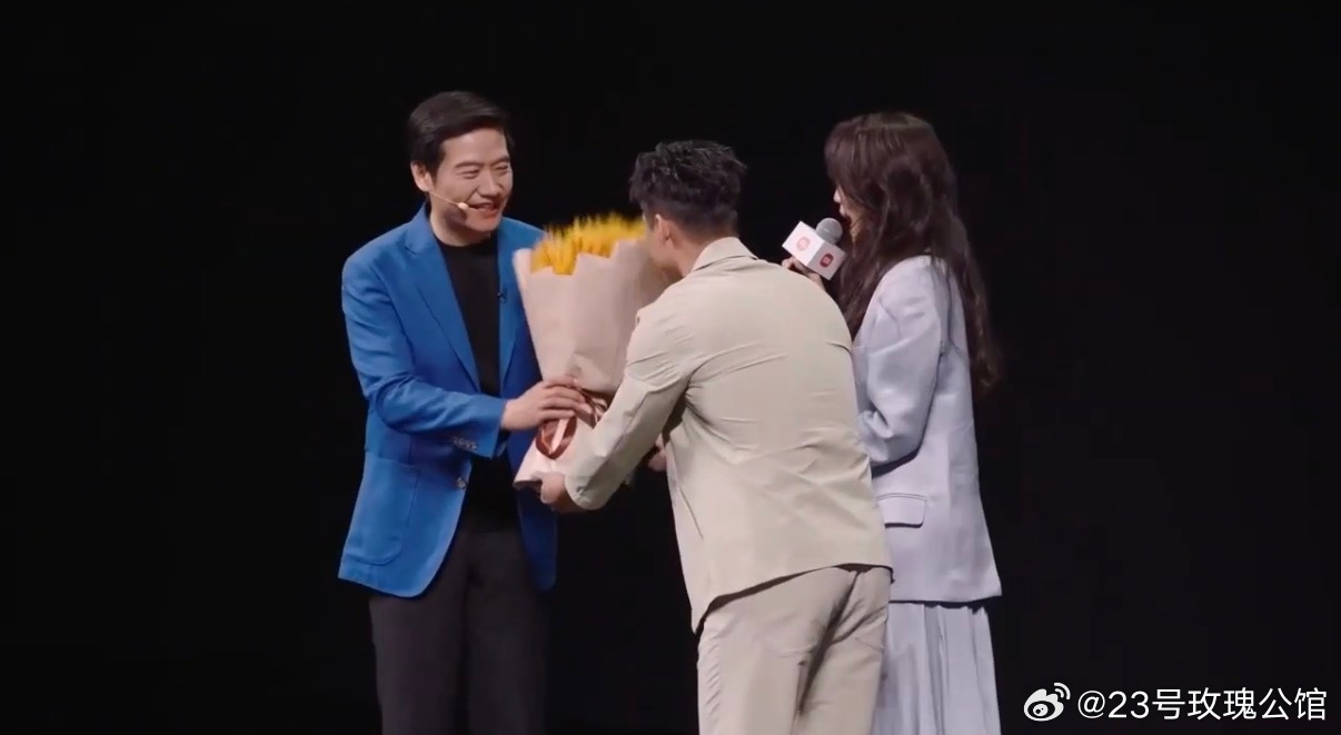 舒淇祝SU7大卖舒淇遇上SU7，谐音天注定！两全其淇，一路长7，颜值与实力双在线