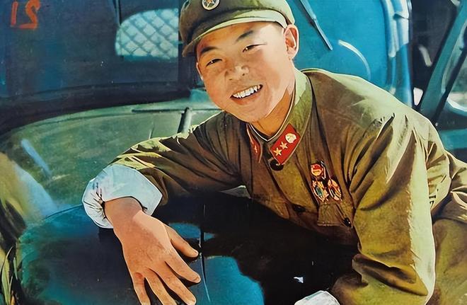 毛主席时代的先进模范人物，为何个个立得住？
过去几十年，我们树立的雷锋、焦裕禄、