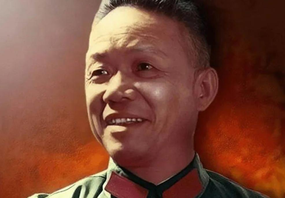 彭德怀是革命战争时期我军的高级军队领袖，长期在军中的地位仅次于朱德元帅，毛主席曾