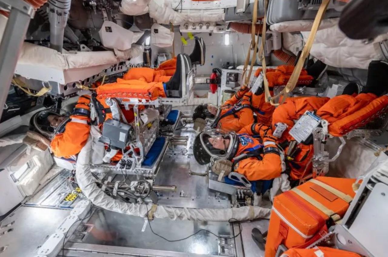 有意思了，有意思了，感觉阿耳忒弥斯2号后续还会出现一些状况。

火箭发射51分钟