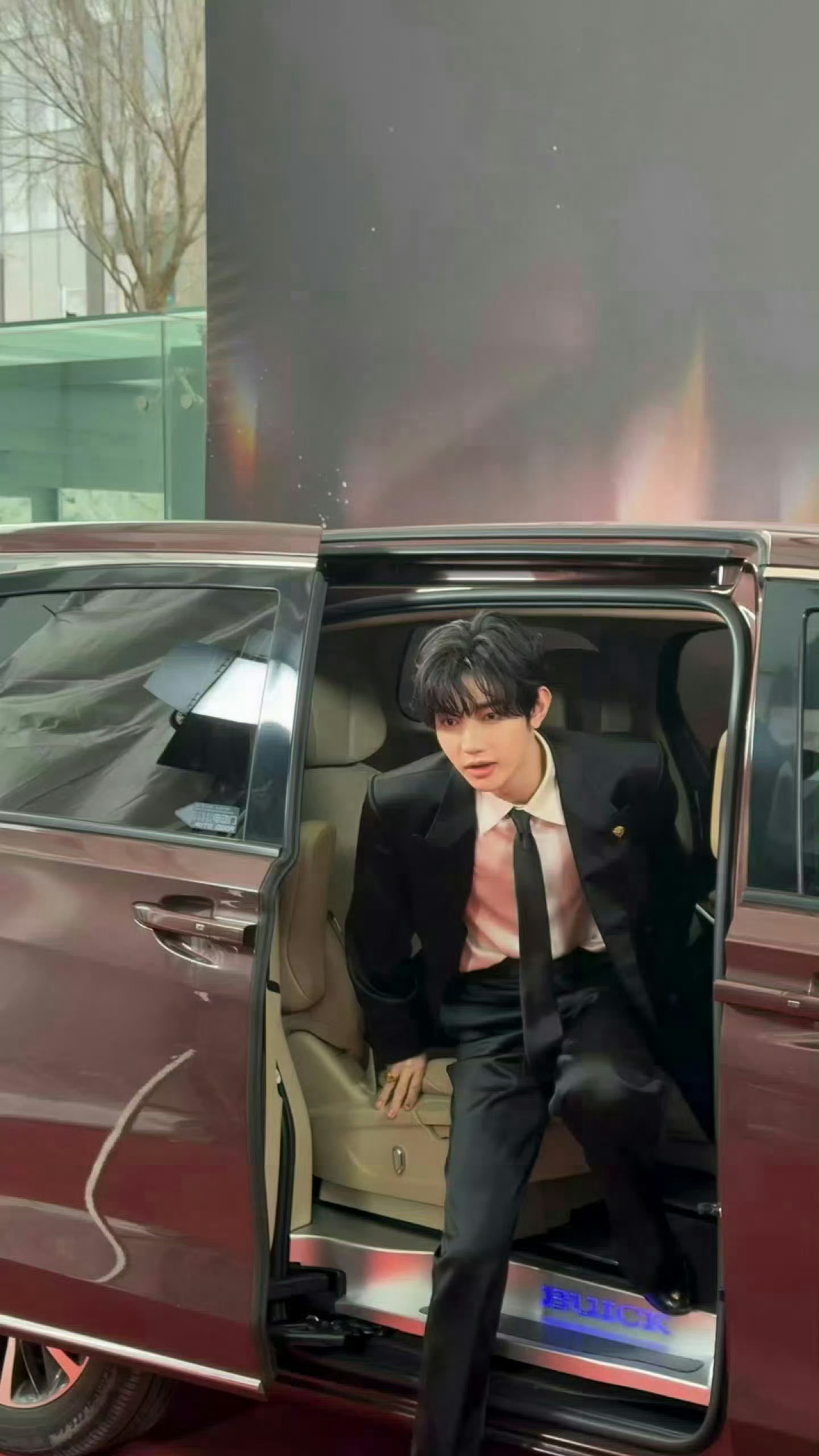 微博之夜章昊微博之夜红毯到达生图 