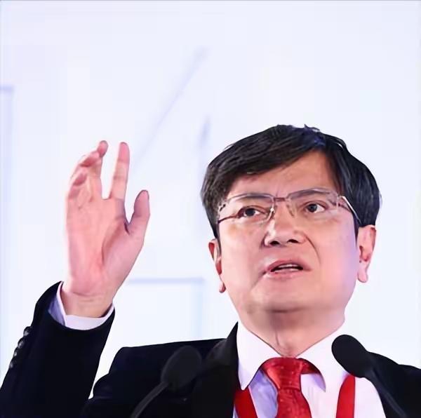 郑强教授，再次发出“王炸”言论，语出惊人！他说：“现在大家都去搞人工智能，但是我