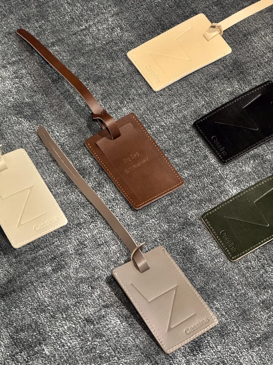 Cassina | Zigzag🪑限量皮具行李牌上线！