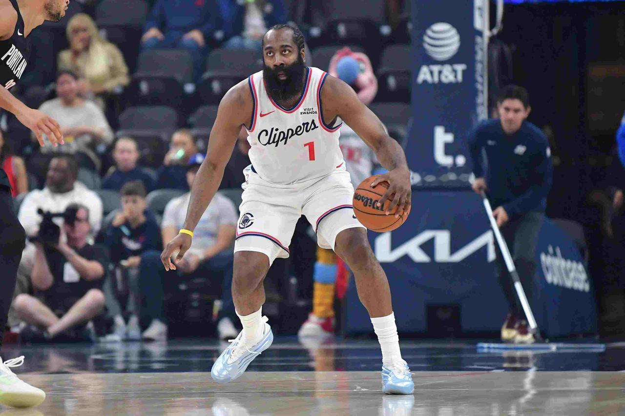 场均34+9+8！我防不住哈登，普里查德沮丧发声，而怀特却有点惋惜
快船队又输了