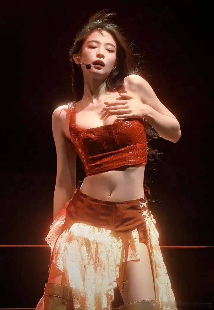 Jennie自曝曾因身材自卑 啊啊啊Jennie都美成啥样啦