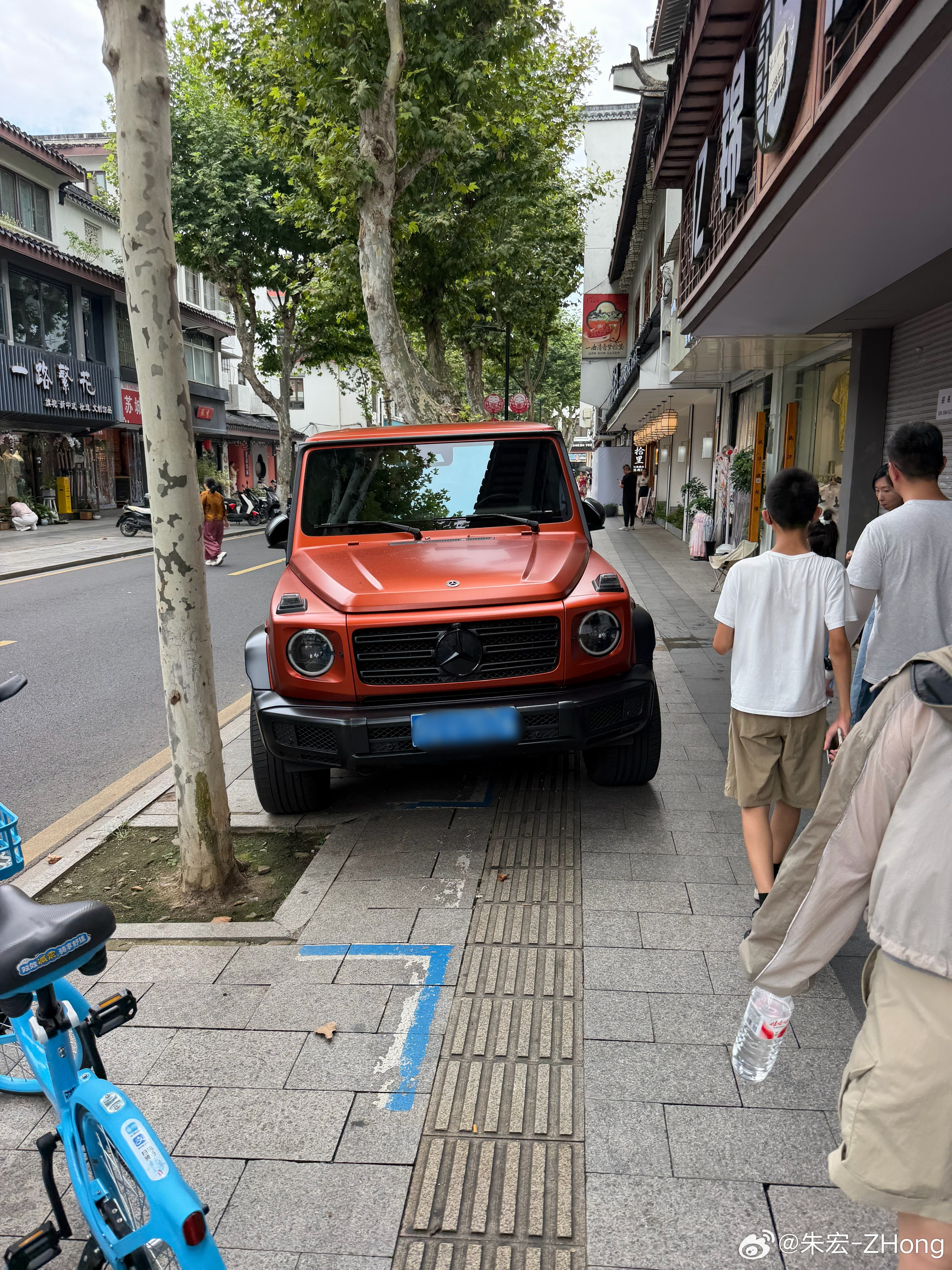 去年来的时候就看见这台G500 了 