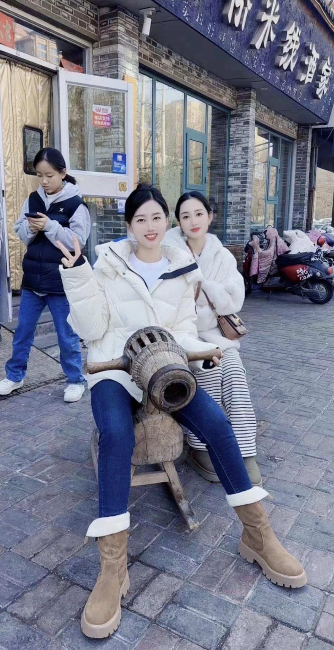 不问是何夕，依然似少年