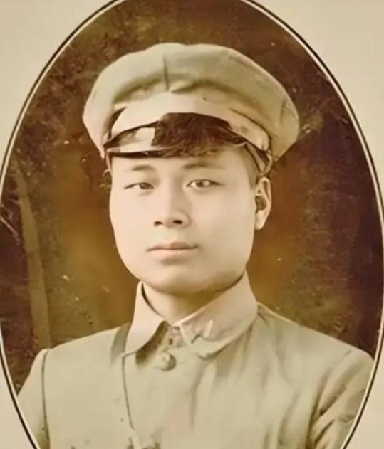 1959年，51岁的邱行湘获得特赦，还是光棍一个，这个曾经叱咤战场的国民党将军，