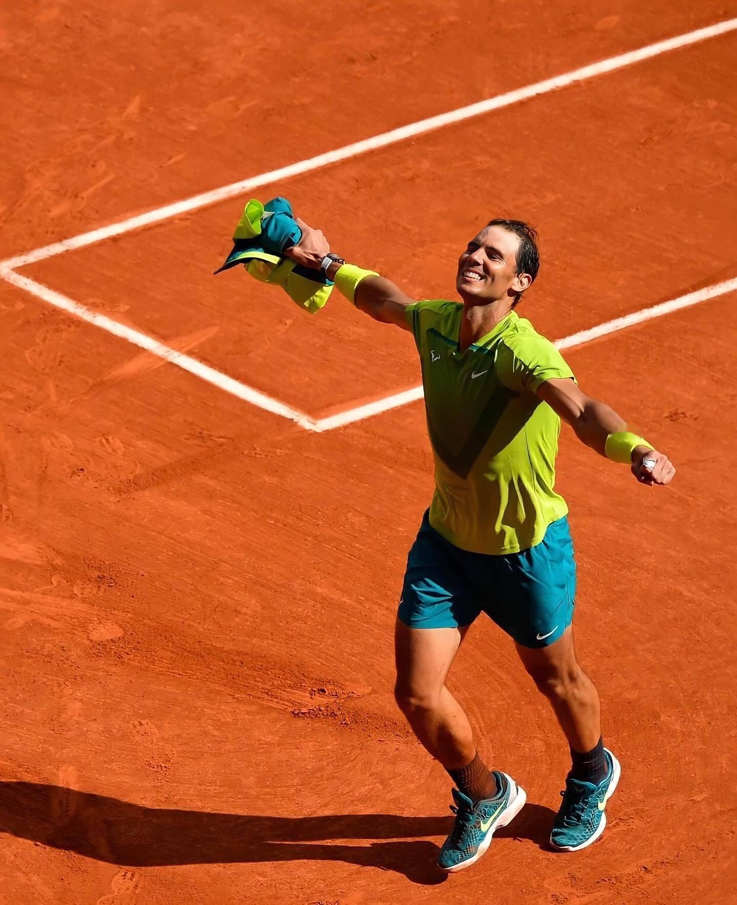 昨天发出来的手机锁屏纳达尔照片，有豆粉很感兴趣，那就顺带分享出来吧Vamos R