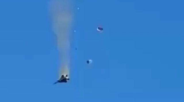 美国F-15战斗机再次被击落。
 
当地时间4月3日，美军一架F-15E"攻击鹰