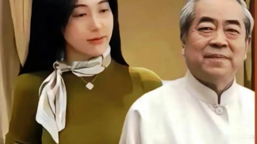 86岁大师又遇真爱Image打开百度词条搜索“范曾”，让人眼前瞬间一亮，以至于能