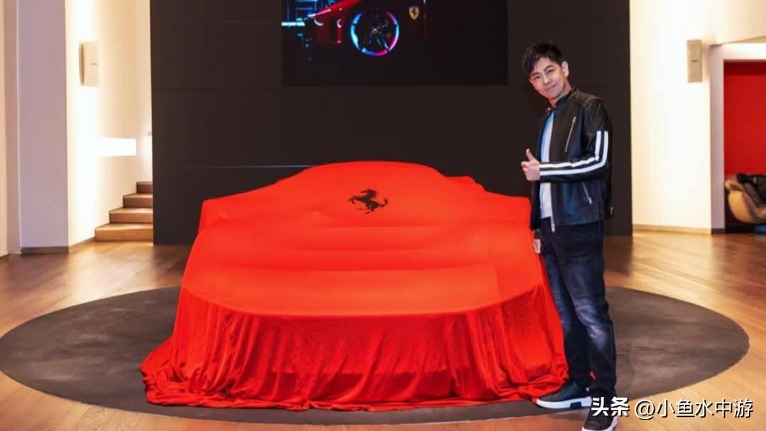 全台第一人！中国台湾艺人林志颖砸2亿入手法拉利F80，飞意大利亲自提车！
林志颖