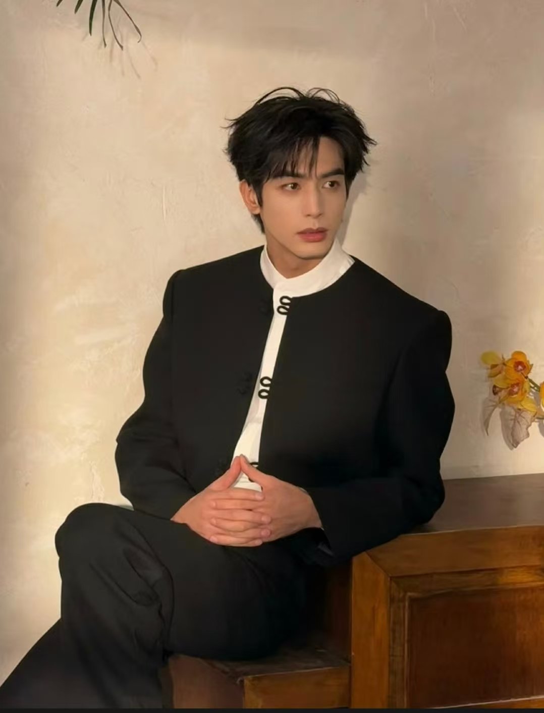 宋威龙骄阳似我庆功宴妆造出图宋威龙骄阳似我庆功宴工作室出图 工作室出图！ 