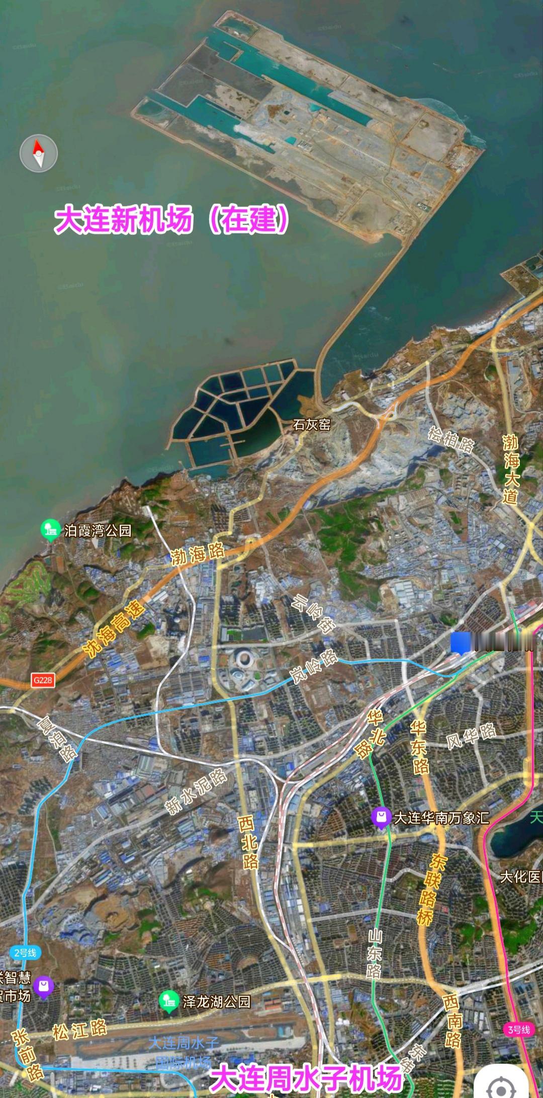 从地图上看大连在建的新机场规模真的很庞大，造型设计更加现代化，只是这个机场到大连