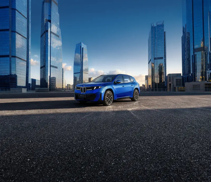 车若初见 宝马放出新世代BMW iX3长轴距版官图，轴距比标轴加长108mm，来