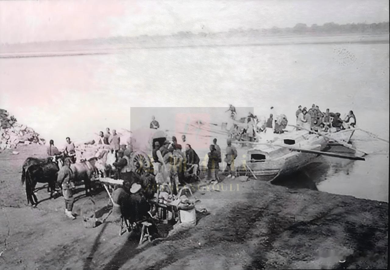老照片记录 1935 年，万余鲁西灾民迁徙垦区。
渤海垦区革命纪念馆里一张泛黄老