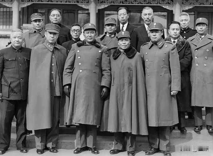 能够认出图中两个，绝对是历史高手 ​​​