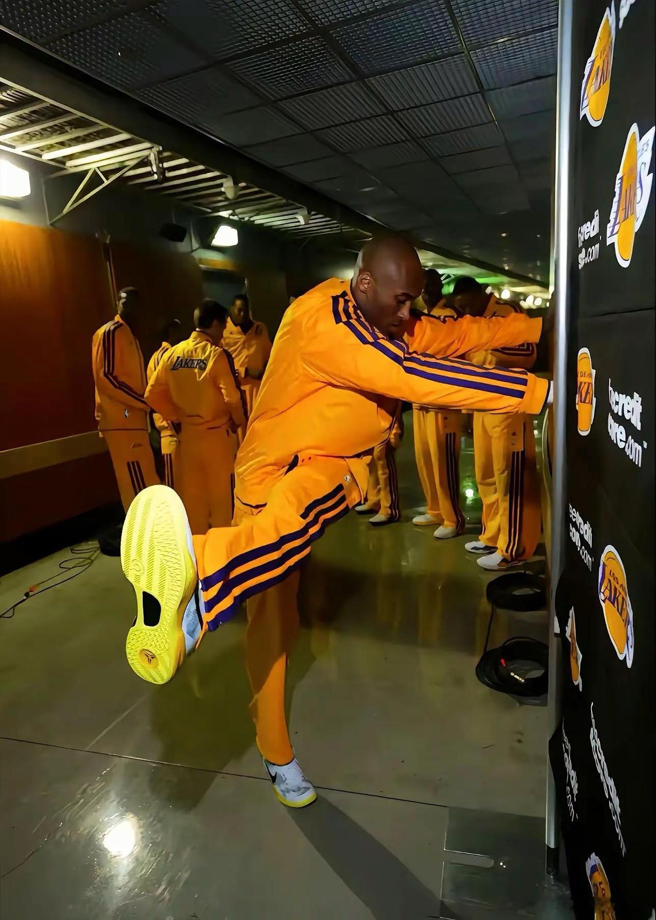 凌晨四点🕓💜💛科比KobeBryant凌晨四点