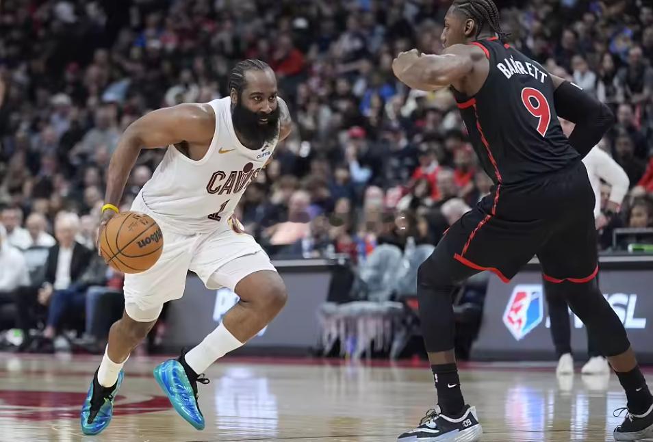 NBA季后赛，骑士110-112不敌猛龙，系列赛来到3-3平。本场比赛哈登出场4