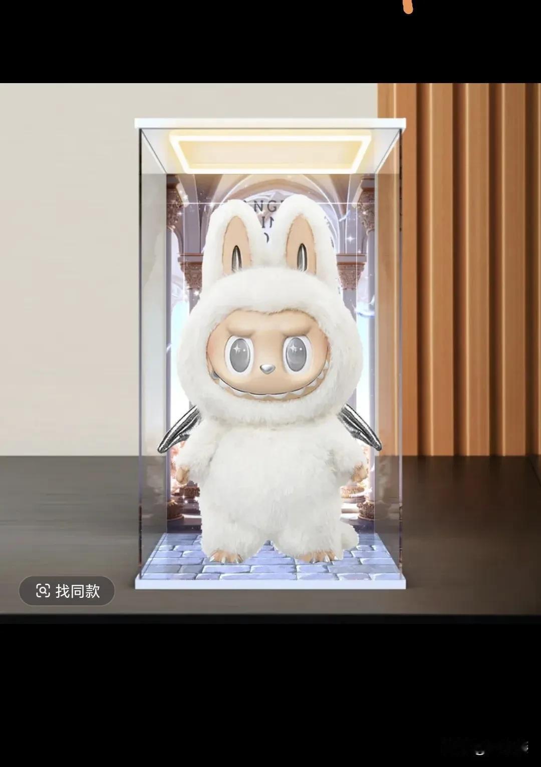 盲盒机制下，隐藏款抽中概率仅1/144，限量款如3.0系列全球首发仅2万只，联名