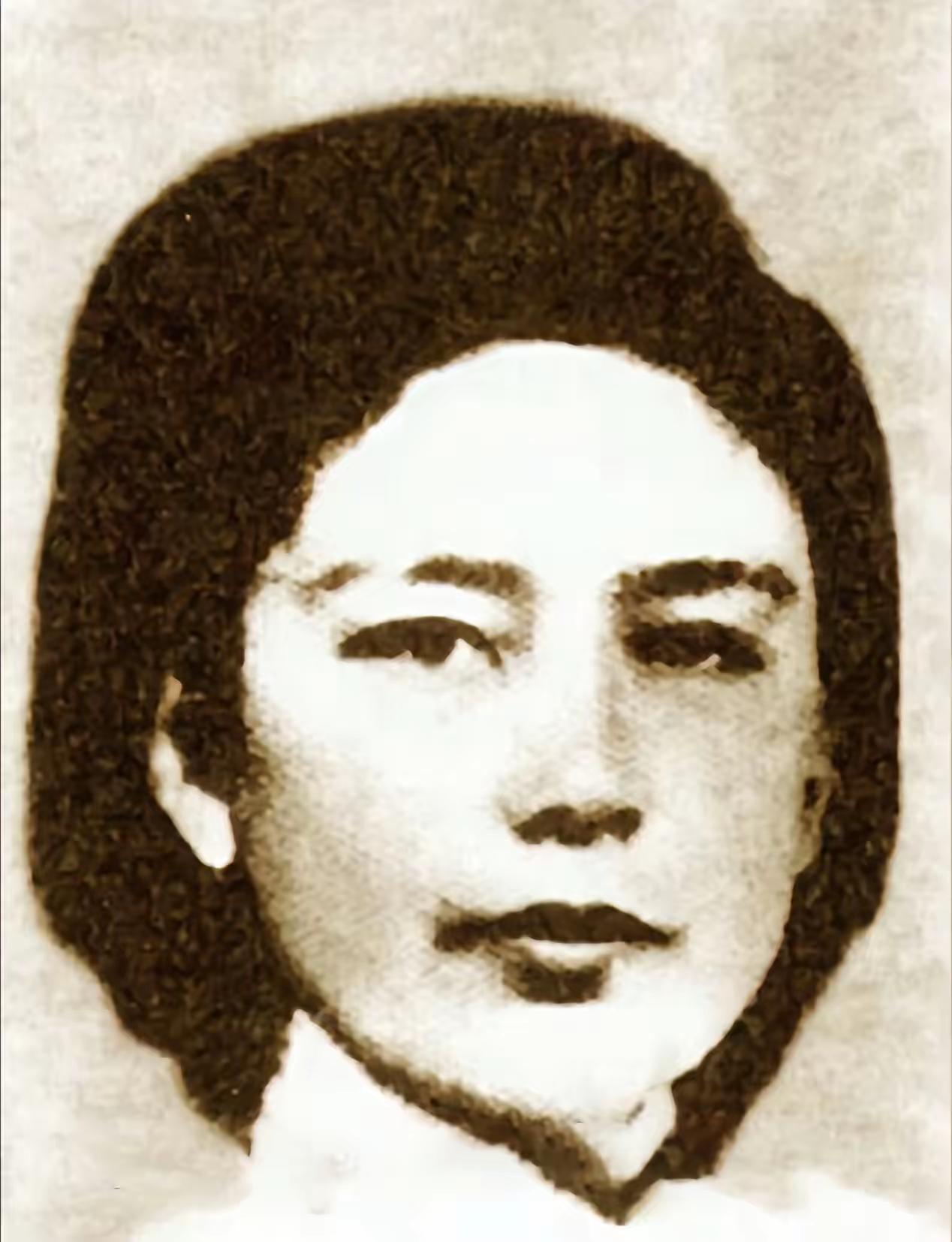 1944年盛夏的南通城，潜伏在日伪特务机关的地下党员马世和正卧病在床，忽然被护士