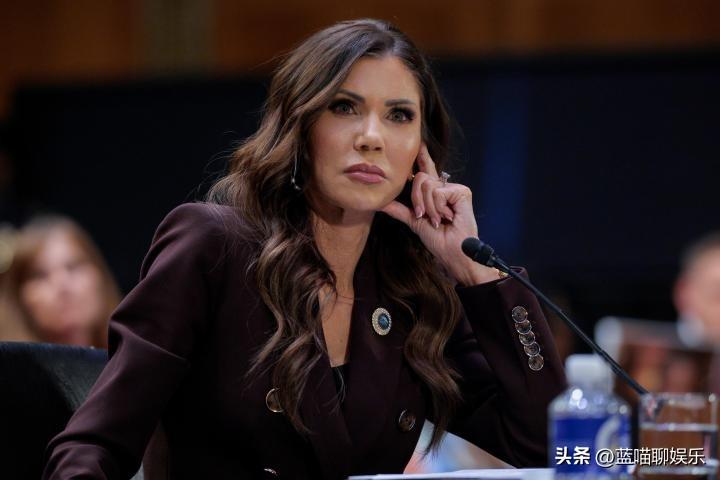 就连共和党人也在参议院司法委员会听证会上斥责国土安全部部长克里斯蒂·诺姆，因为她