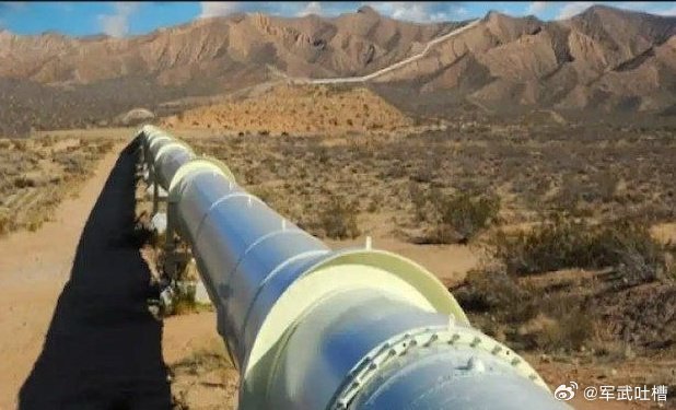 兄弟们，非洲之光出现了！为了回应西班牙政府在加沙战争和伊朗战争问题上的立场，阿尔