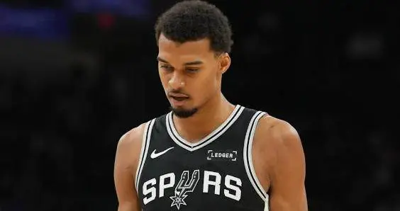 文班亚马遭遇左小腿拉伤伤势 预计缺席2-4周