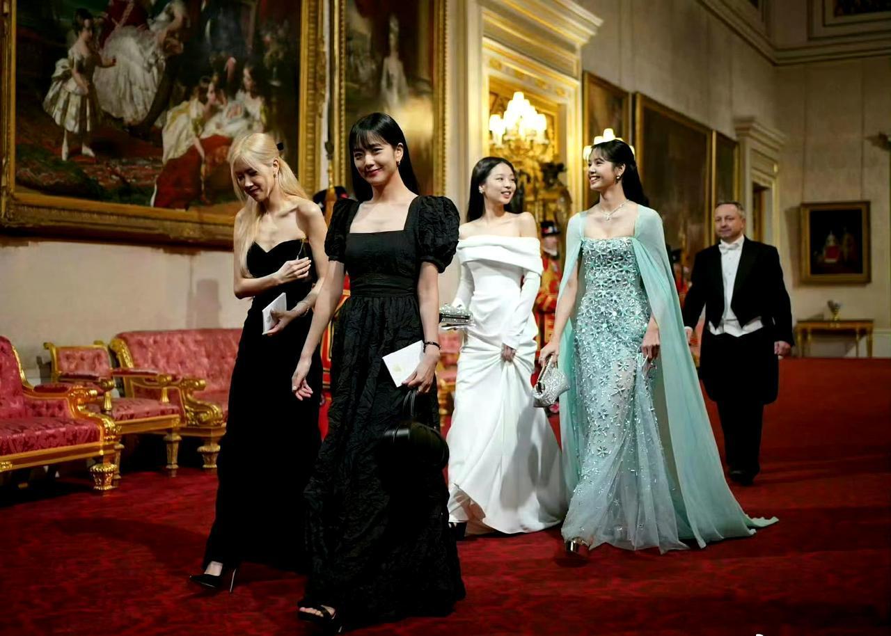 韩媒称，韩国政府正筹划明年1月在中国北京举办一场由众多韩国歌手参与的演唱会，作为