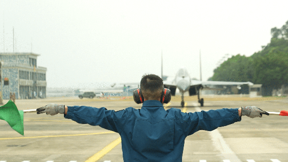 二月二龙抬头，雄狮老侧卫🦁烽火问鼎计划制胜空天