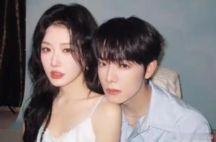 韩雨彤否认与曾辉领证，吐槽谣言“让我以后结婚都像二婚了” 